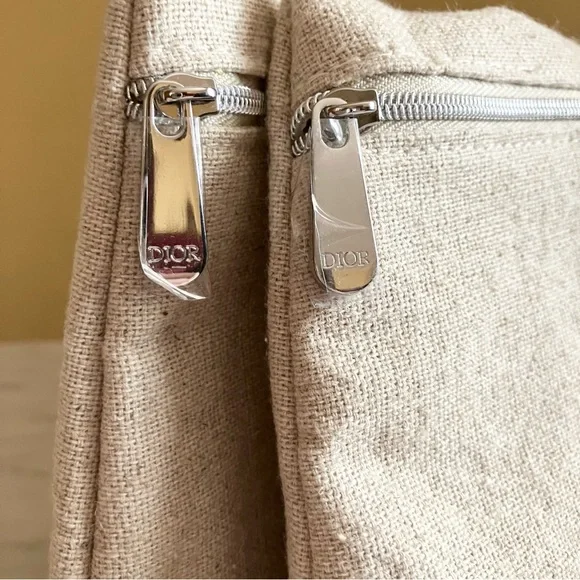 New DIOR Pouches - Picture 5 of 9